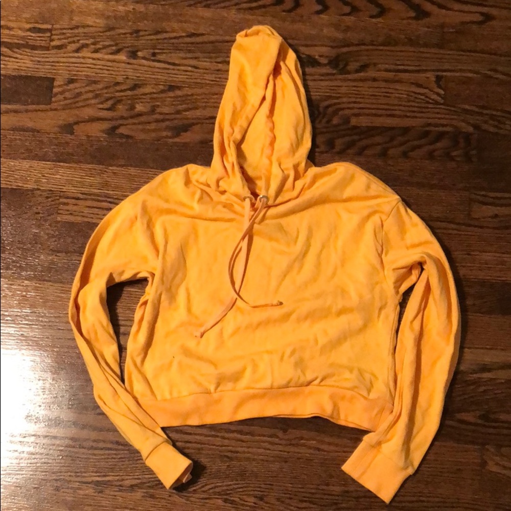 Cropped hoodie